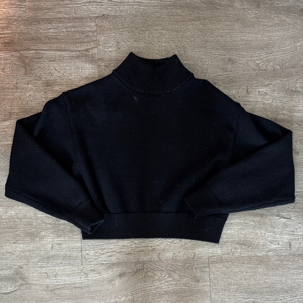 Aritzia Black Turtleneck Cropped Sweater - Women